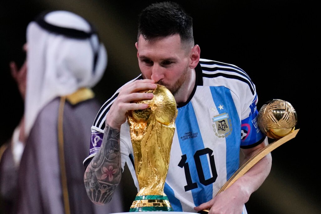 psicología del fútbol, messi ganando el mundial