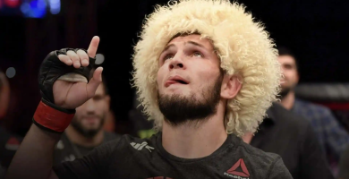 autodialogo deportivo, khabib gran peleador dando gracias a Dios